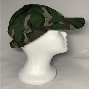 Adjustable camo hat